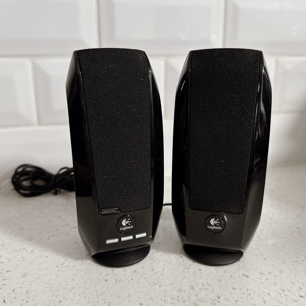 Logitech S150 USB Speakers with Digital Sound